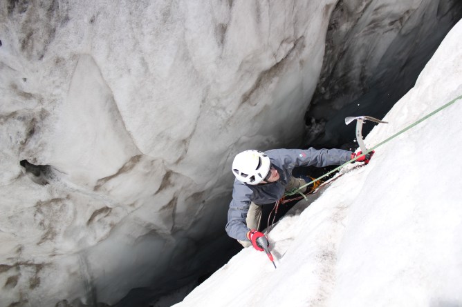 Crevasse_dans_les_Alpes